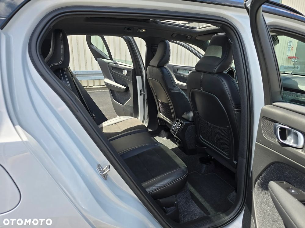 Volvo XC 40 - 15