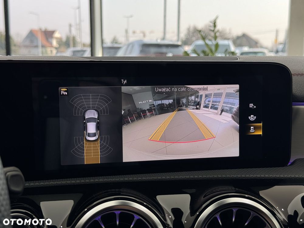 Mercedes-Benz CLA - 37