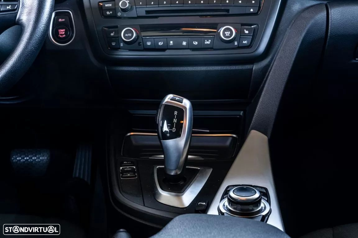 BMW 320 d Touring Auto - 19