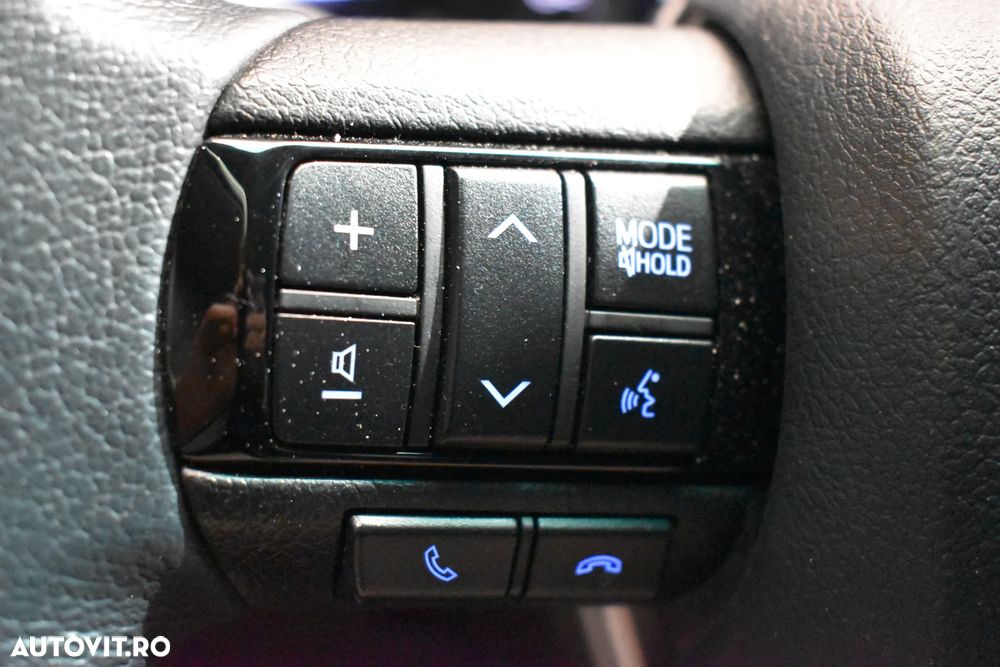 Toyota Hilux 2.4D 150CP 4x4 Double Cab AT Executive - 18