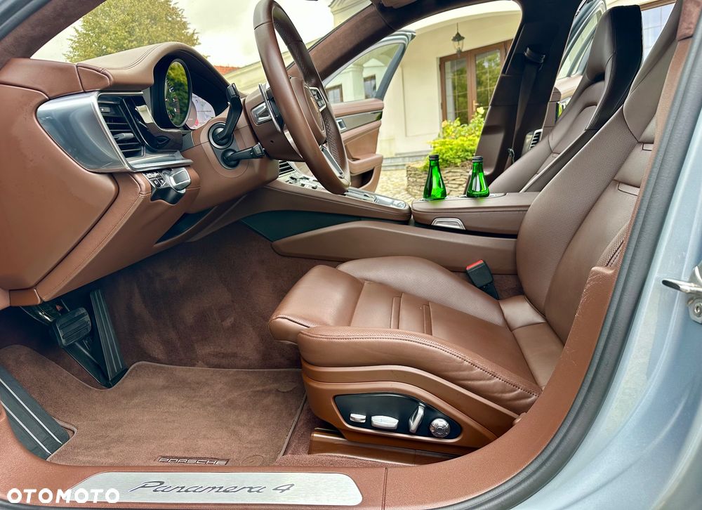 Porsche Panamera 4 - 20