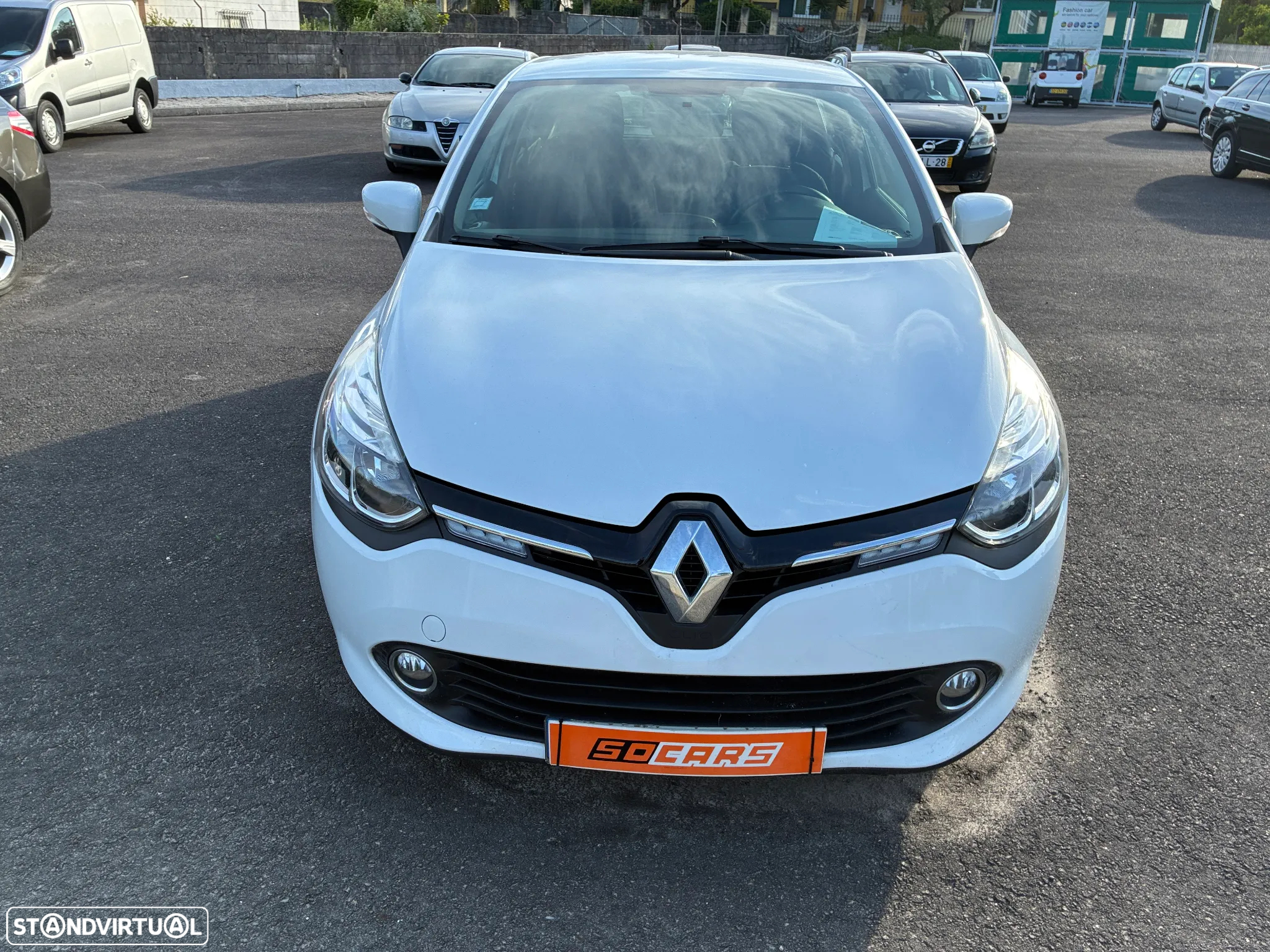 Renault Clio 1.5 dCi Dynamique S - 9