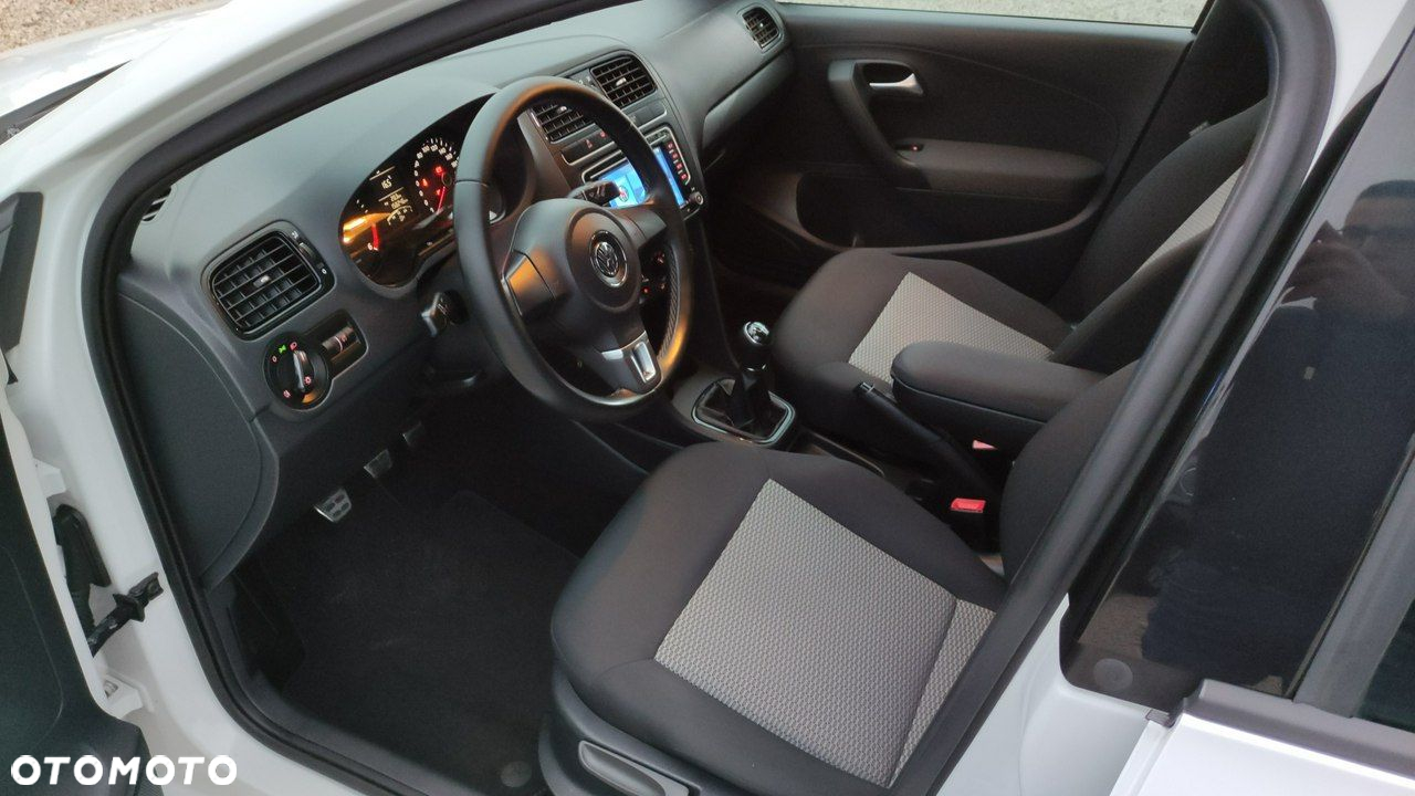Volkswagen Polo - 5