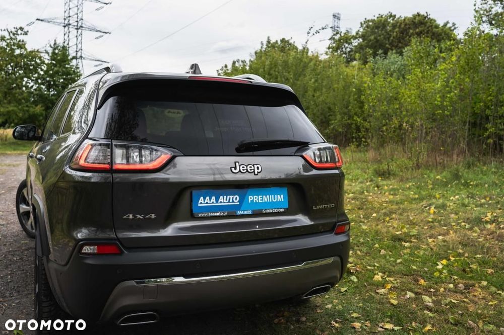 Jeep Cherokee - 11