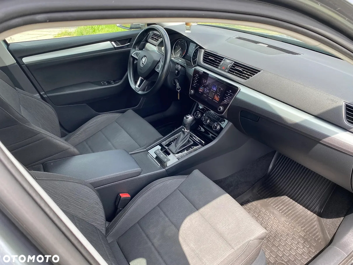 Skoda Superb 2.0 TDI Ambition DSG7 - 10