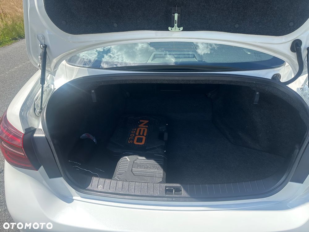 Infiniti Q50 2.0t Sport Sound Studio by Bose - 7