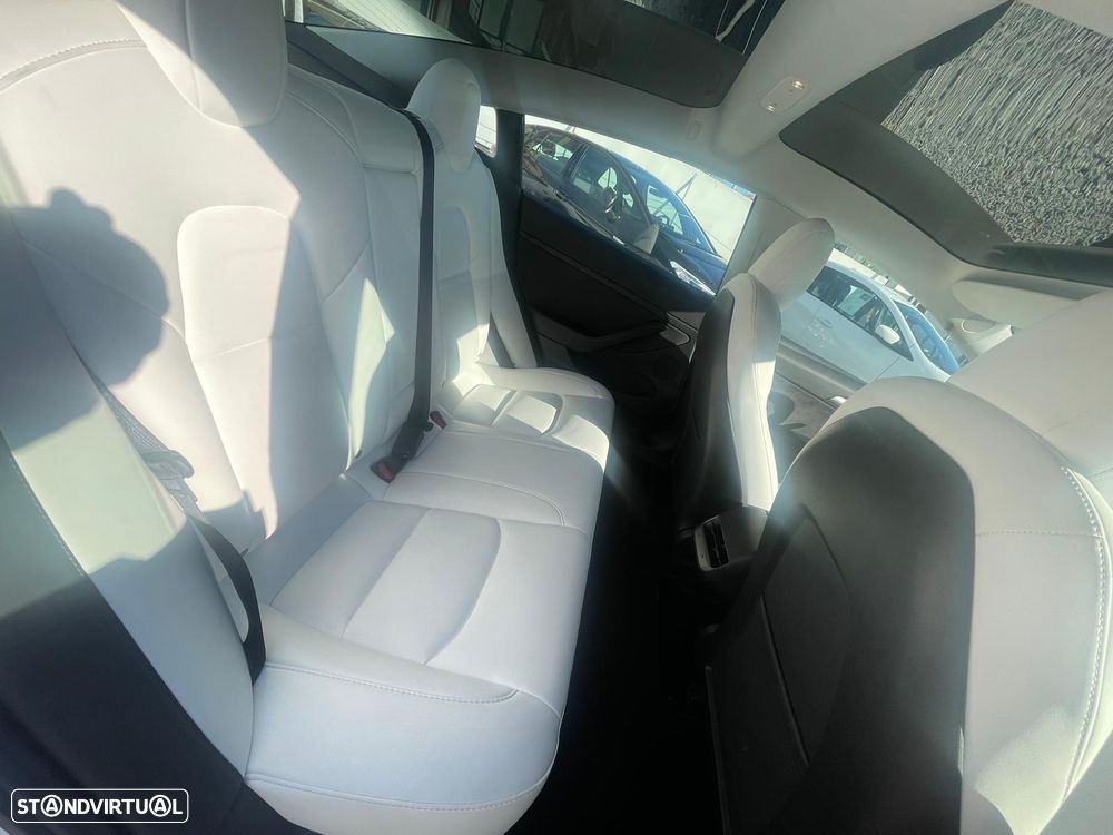 Tesla Model 3 Long Range AWD Dual Motor Performance - 37