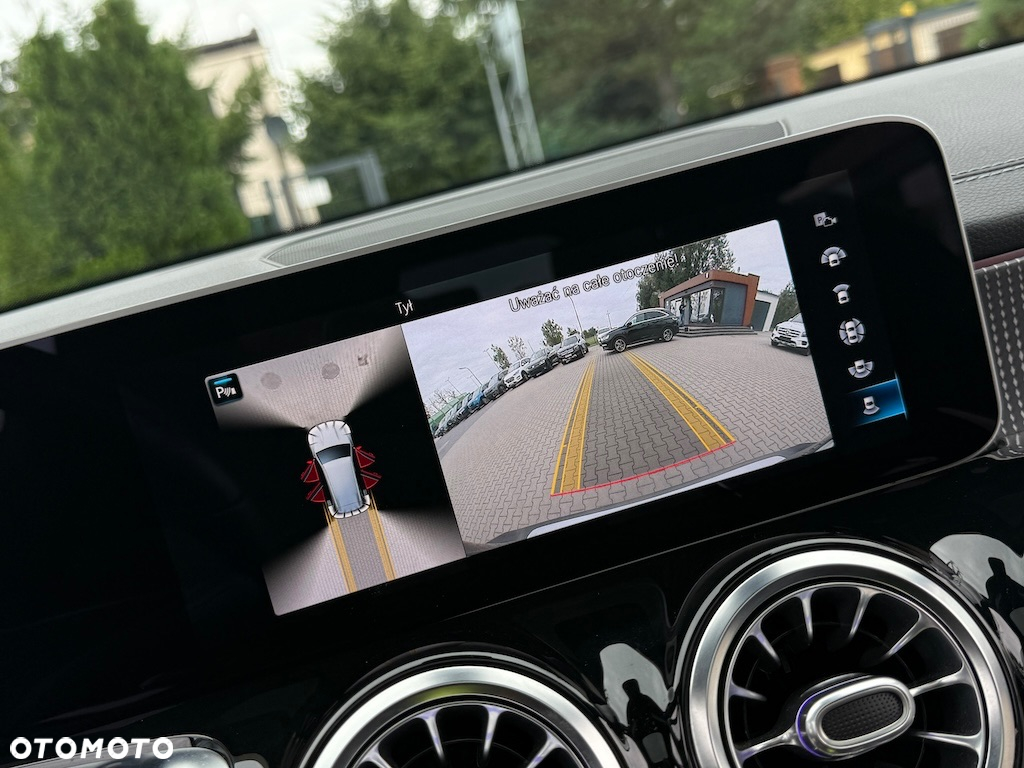 Mercedes-Benz GLB 220 d 4-Matic 8G-DCT - 28