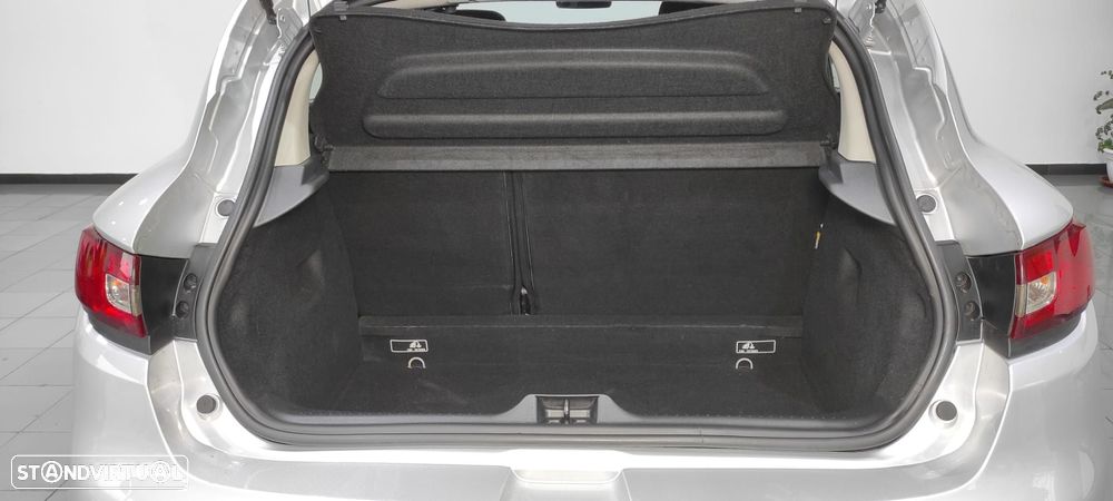 Renault Clio 1.5 dCi Dynamique S - 19