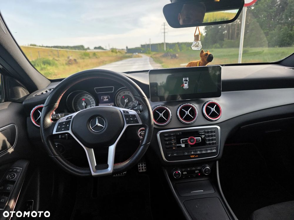 Mercedes-Benz GLA 250 4Matic 7G-DCT AMG Line - 23