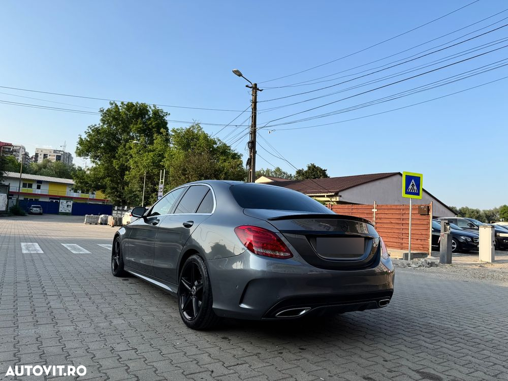 Mercedes-Benz C - 8