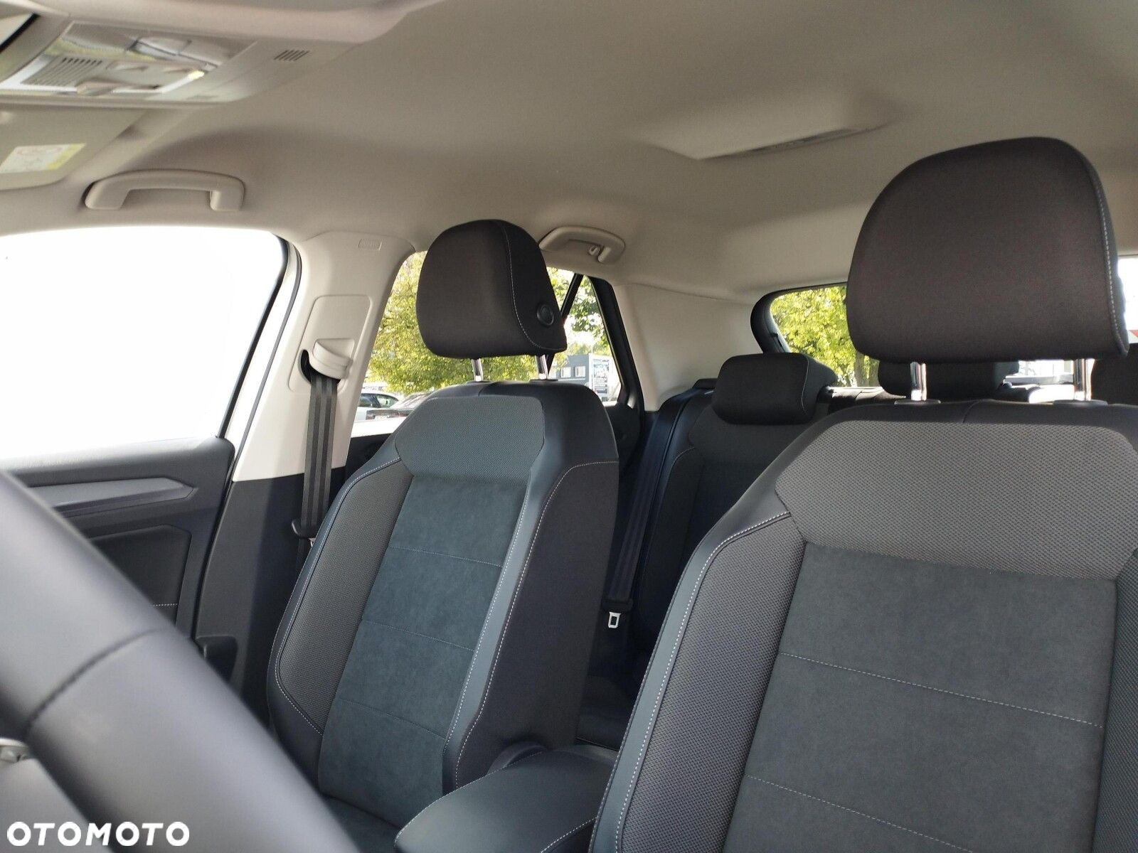 Volkswagen T-Roc 1.5 TSI Final Edition - 11