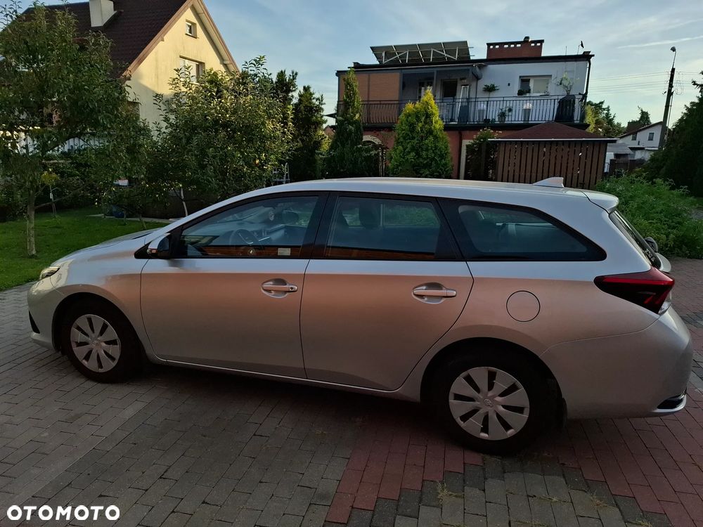 Toyota Auris 1.6 Active - 3