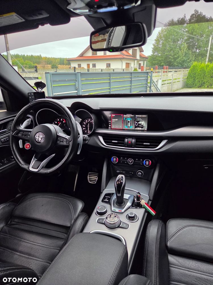 Alfa Romeo Stelvio 2.0 Turbo Veloce TI Q4 - 18