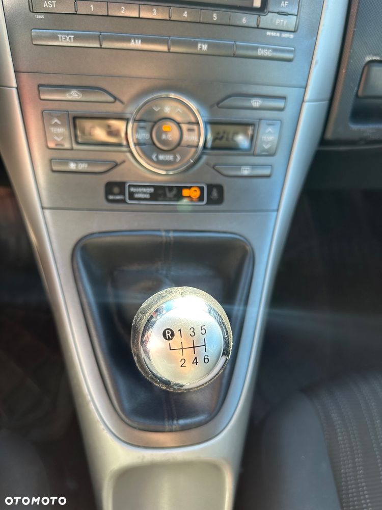 Toyota Auris 2.0 D-4D Premium - 27