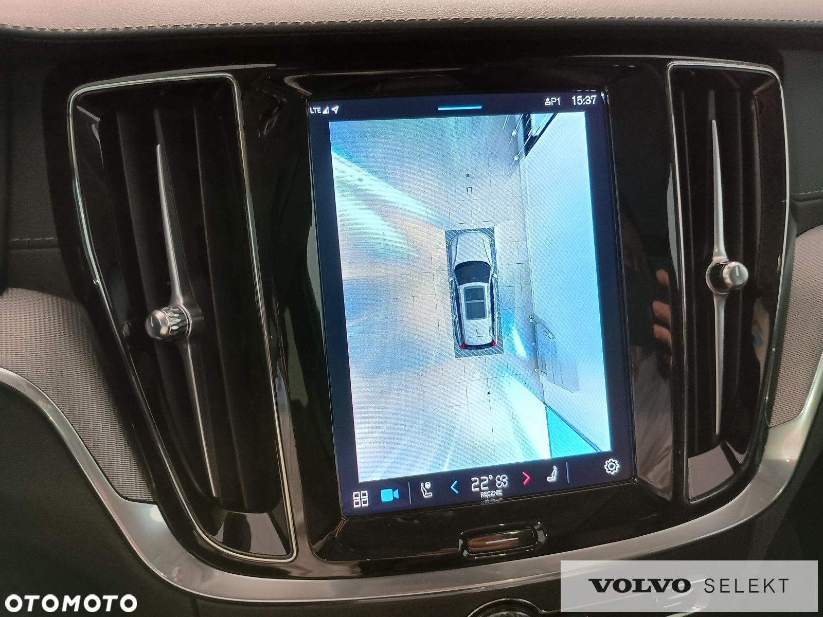 Volvo V60 Cross Country - 18