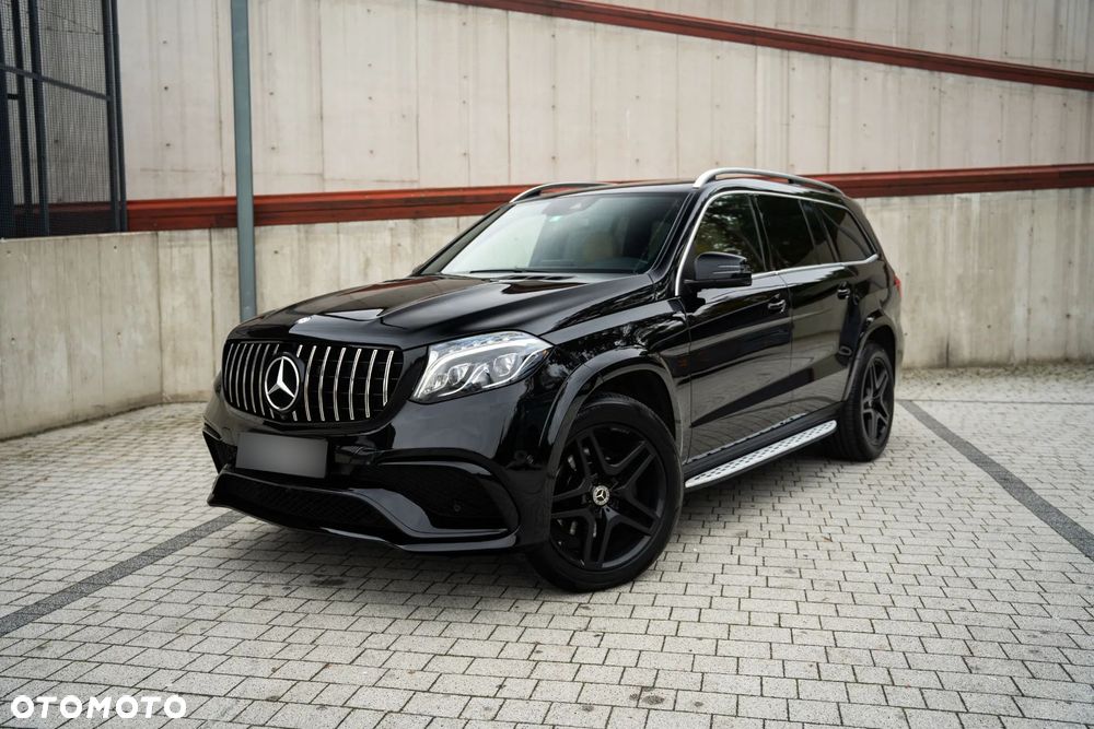 Mercedes-Benz GLS - 1