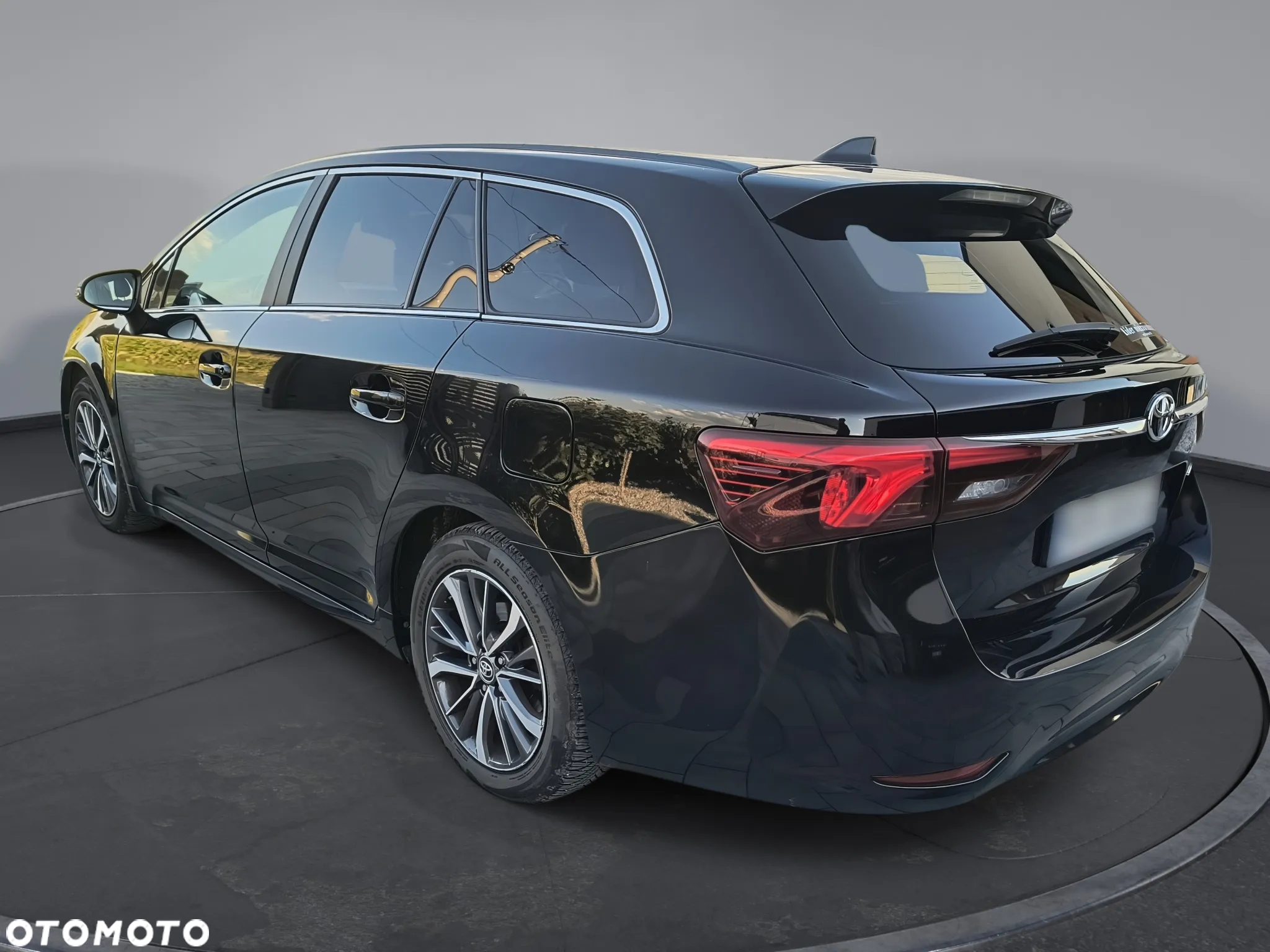 Toyota Avensis 2.0 D-4D Premium - 7