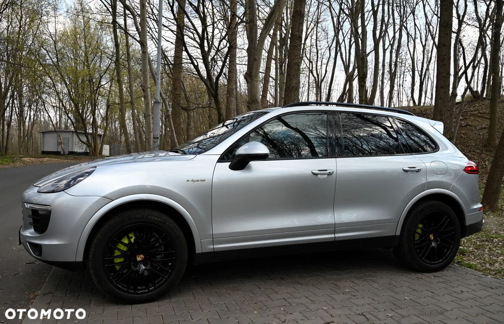 Porsche Cayenne - 6