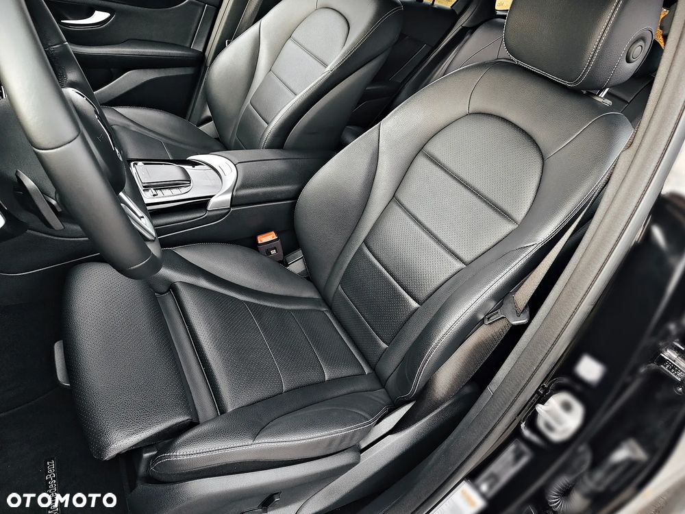 Mercedes-Benz GLC 200 4Matic 9G-TRONIC Exclusive - 23