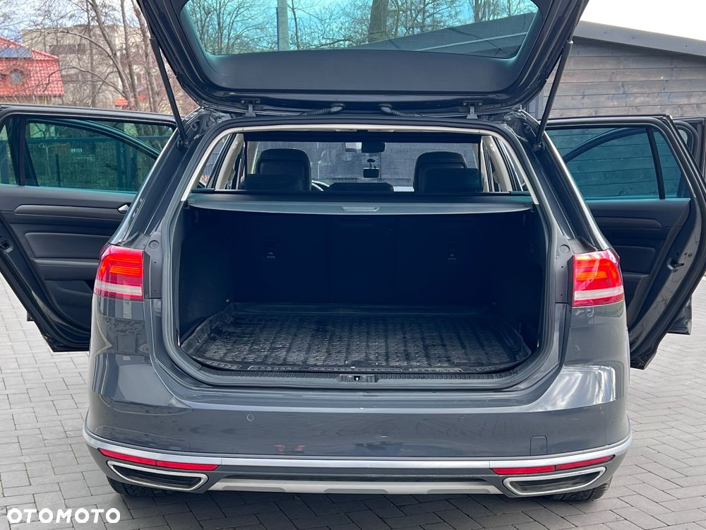 Volkswagen Passat Alltrack - 16