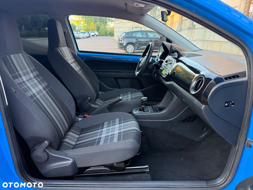 Volkswagen up! - 31