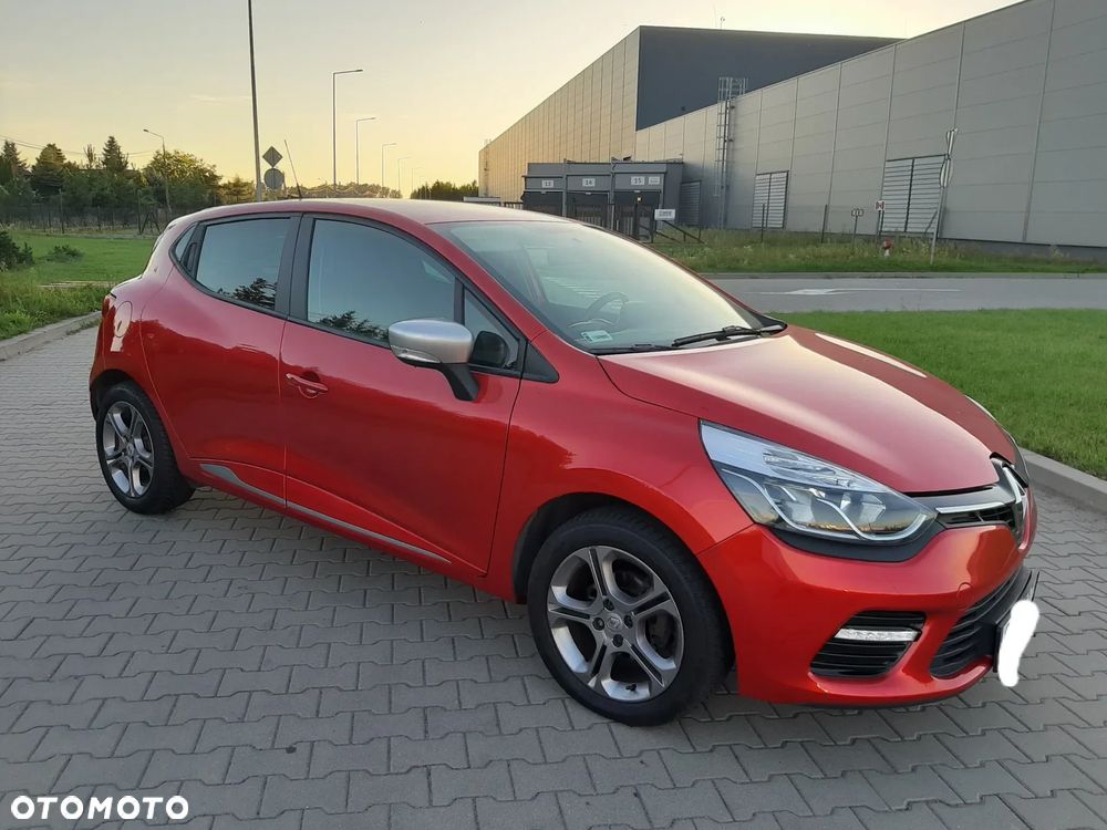 Renault Clio - 2