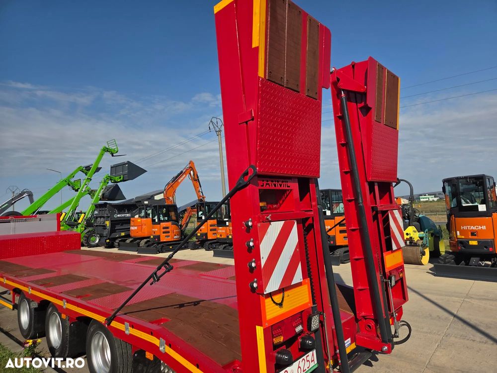 Janmil TRAILER 3 axe FULL OPTION-NOU, 2026, rampe DUBLE, lemne pt extensii latime la 3m, 2 roti rezerva, axe SAF, anv Goodyear, TROLIIU, cutie depozitare, obloane pe gatul de lebada, Carte identitate RAR, Podea rabatabila, posibil leasing-PROMOTIE 58.900eur - 22