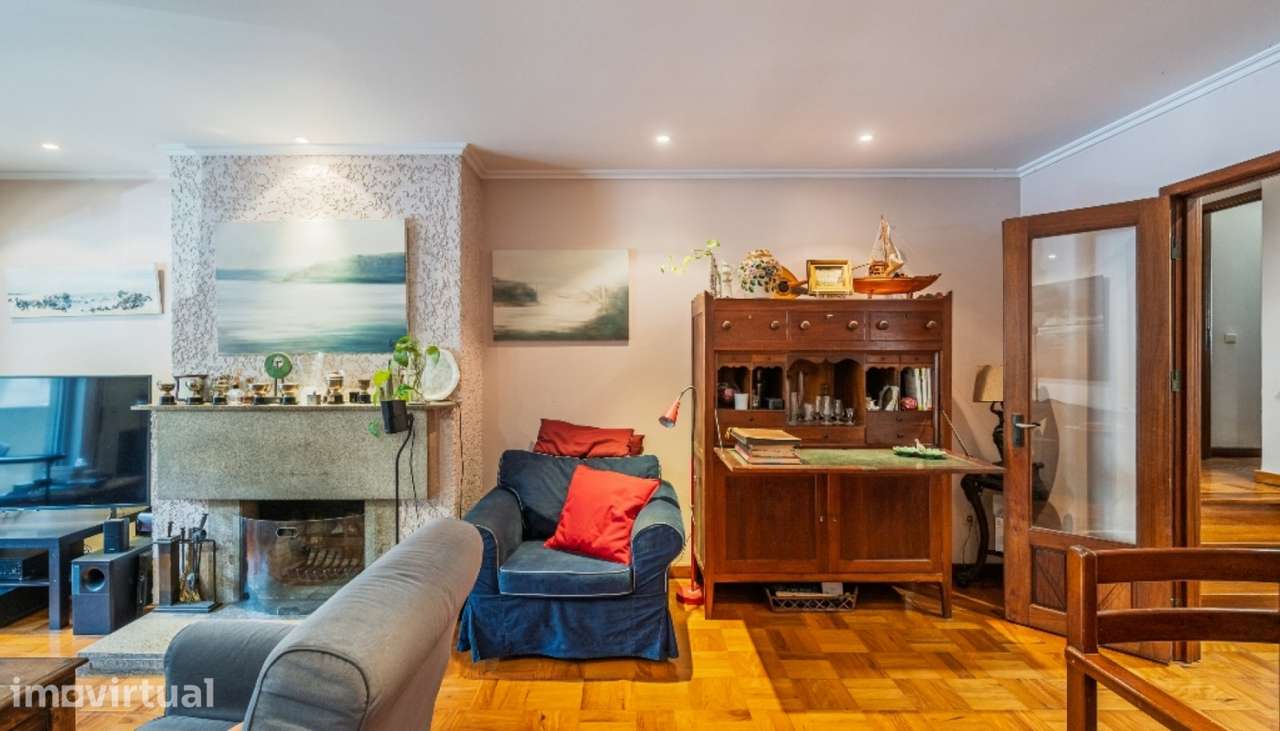 Apartamento T3+1 com varandas para venda na Foz do Porto - Grande imagem: 4/19