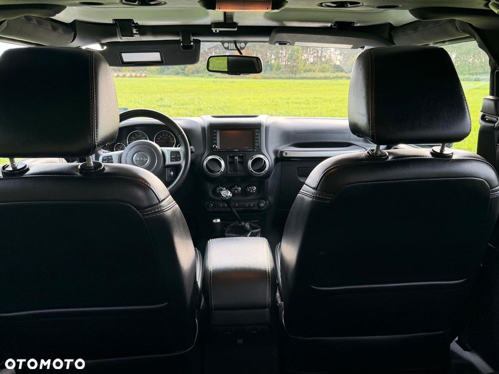 Jeep Wrangler - 11