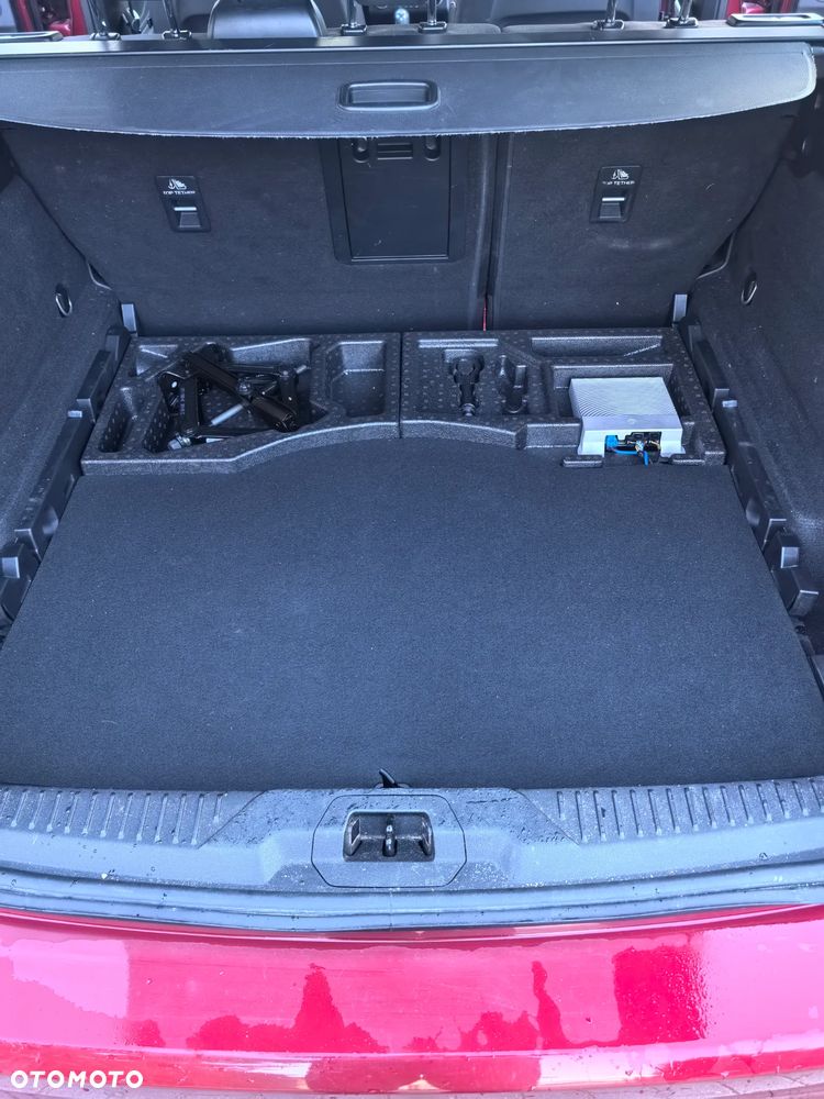 Ford Focus 1.5 EcoBlue Start-Stopp-System ST-LINE - 24