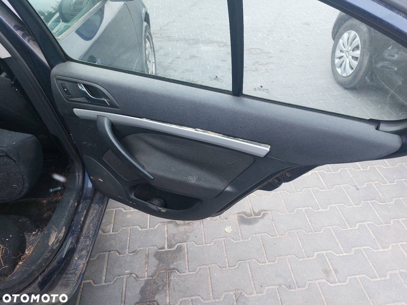 DRZWI KOMPLETNE PRAWY TYŁ SKODA OCTAVIA II LIFT 4711 HB 5D - 4