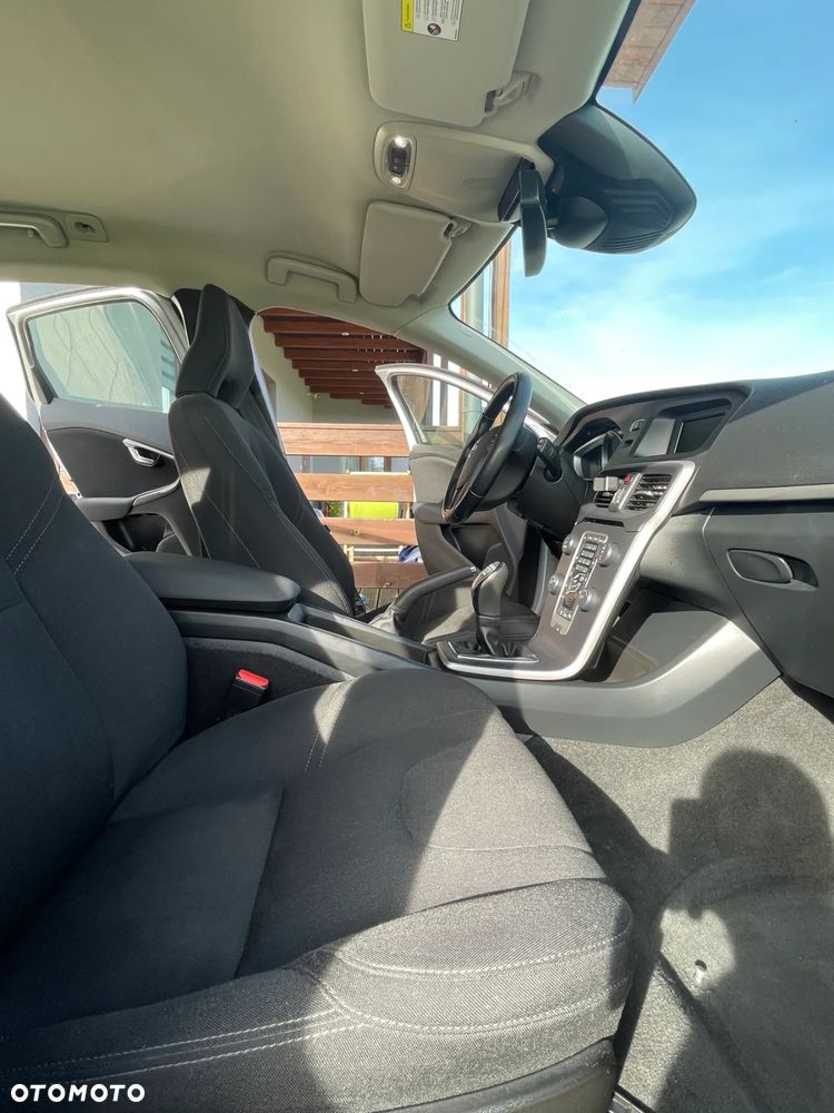 Volvo V40 T2 - 16
