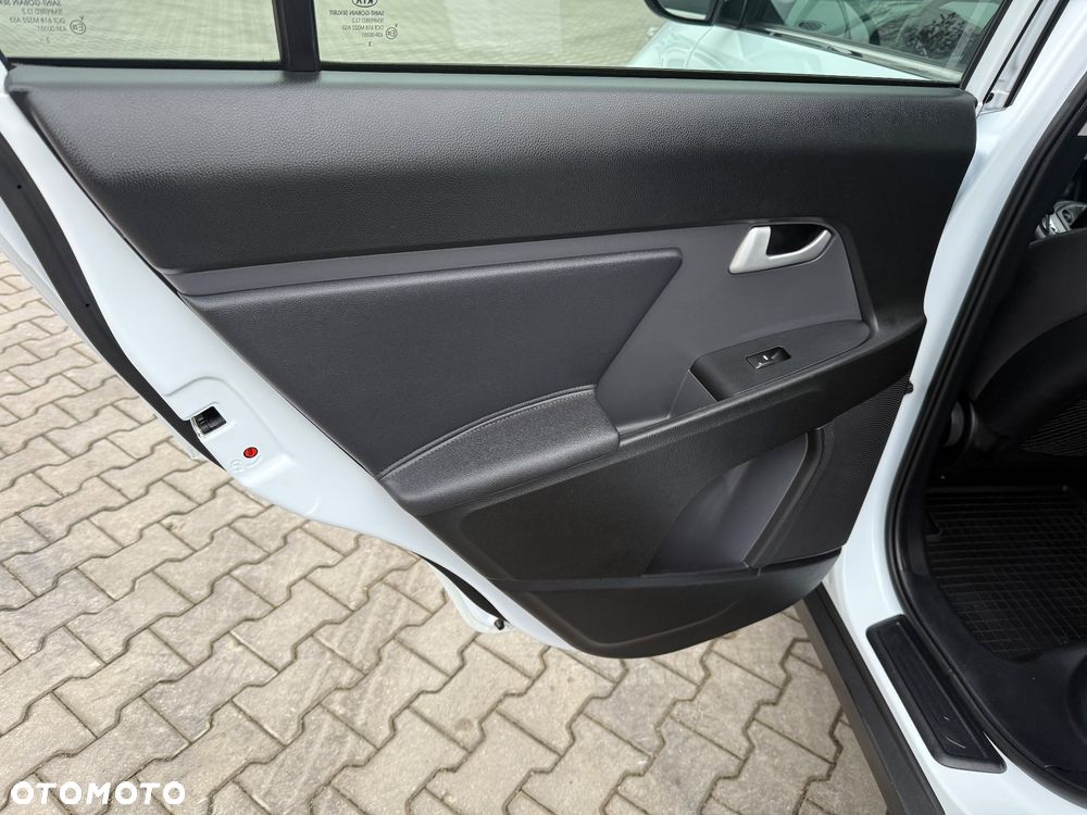 Kia Sportage 1.7 CRDI 2WD ISG Dream-Team Edition - 11