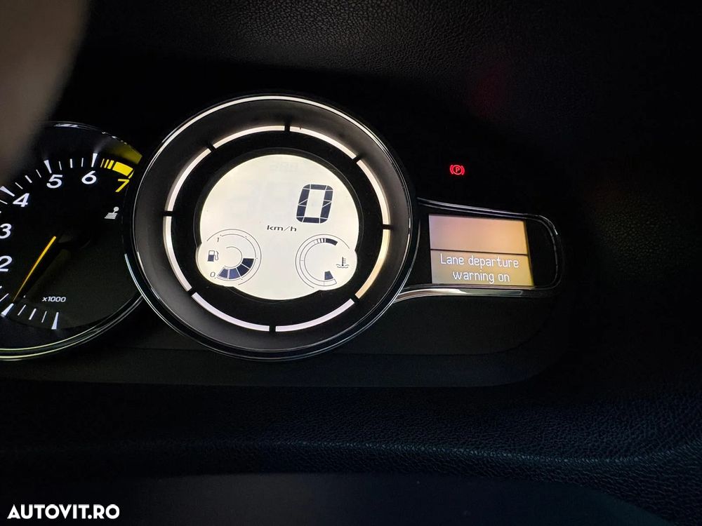 Renault Megane 1.6 16V 110 Paris Business - 16