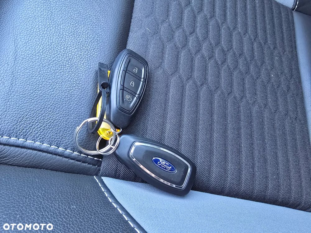 Ford Focus - 21