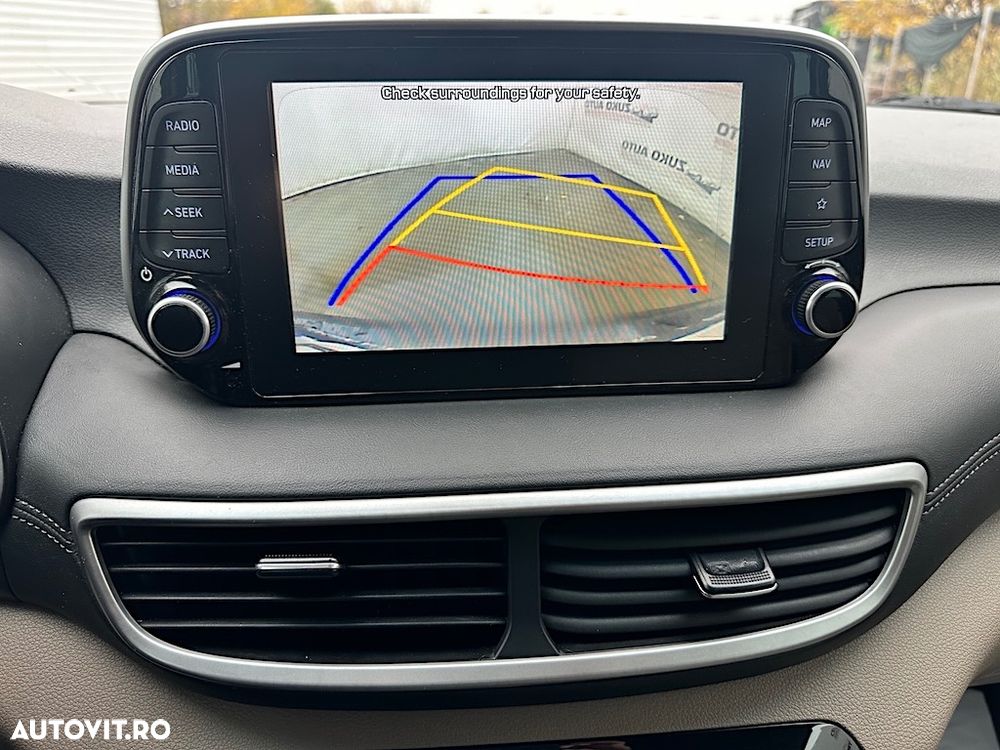 Hyundai Tucson 2.0 CRDI 4WD 8AT Luxury - 15