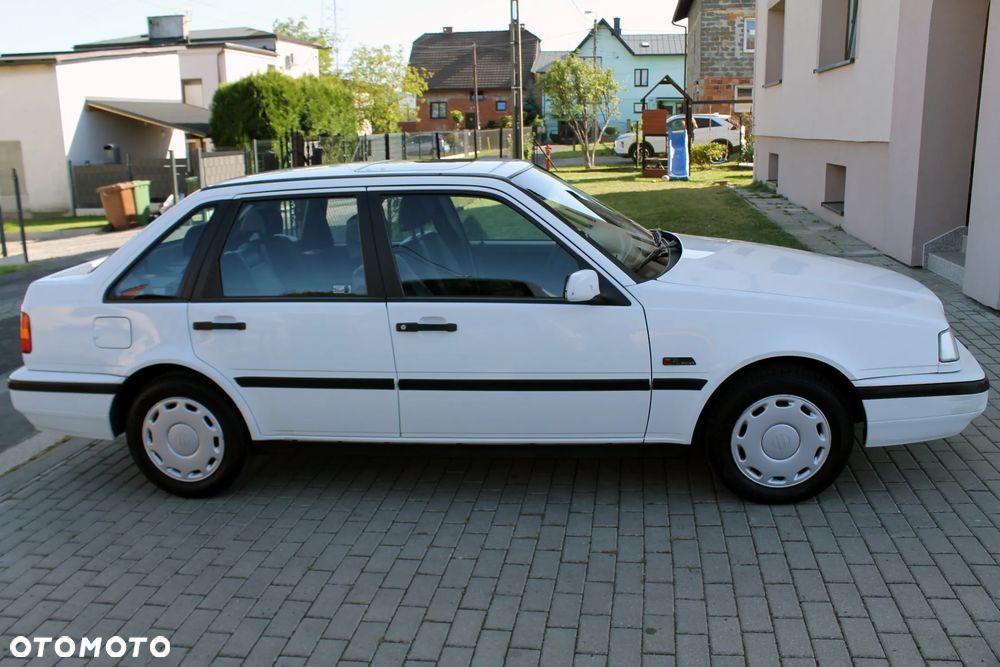 Volvo Seria 400 - 6