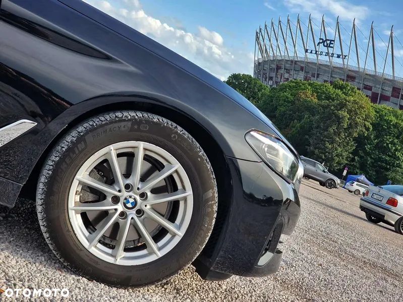 BMW Seria 5 518d - 18