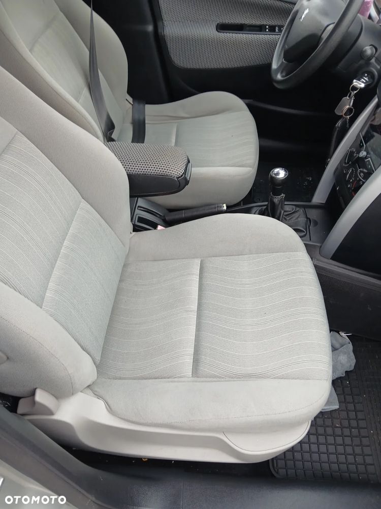 Peugeot 207 1.4 16V Presence - 7