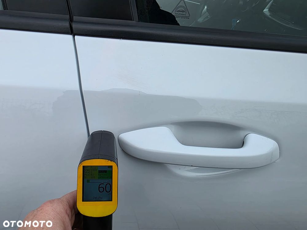 Kia Ceed - 16