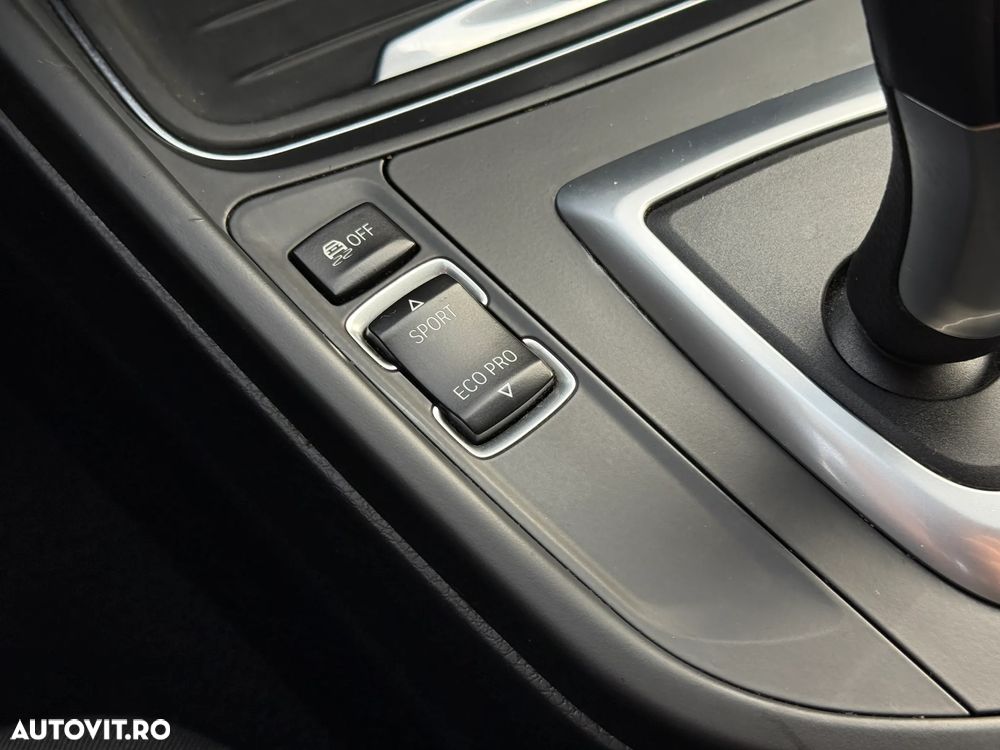 BMW Seria 3 320d Aut. - 17