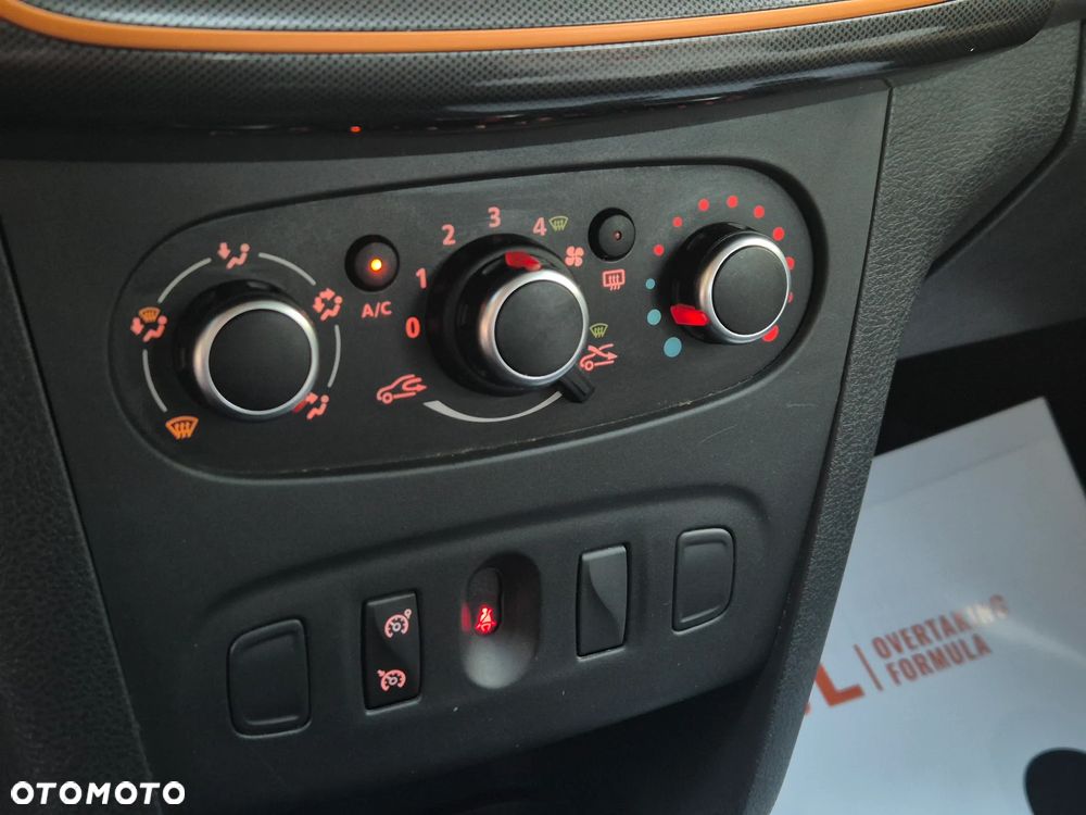 Dacia Sandero TCe 90 Celebration - 28