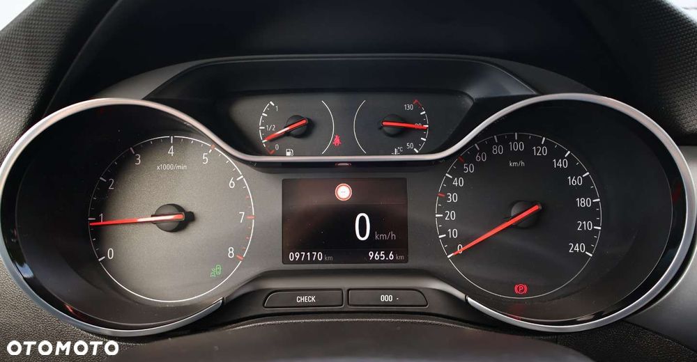 Opel Crossland X - 22