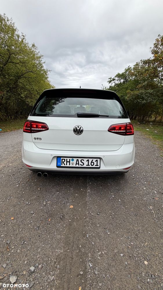 Volkswagen Golf 2.0 TDI BMT GTD - 9