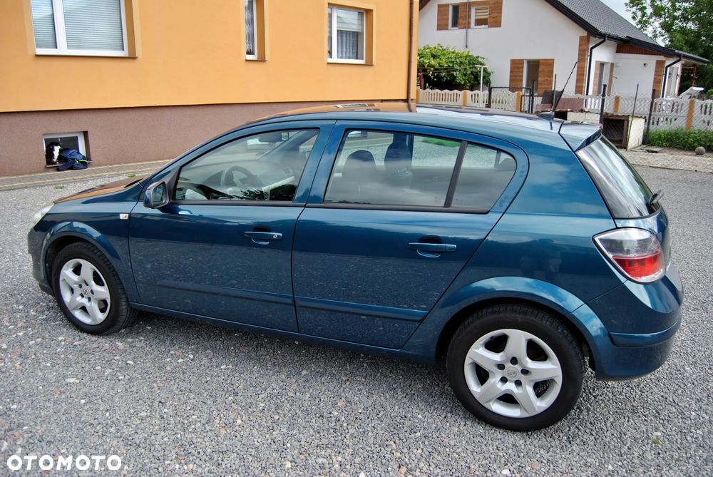 Opel Astra 1.6 Enjoy - 15