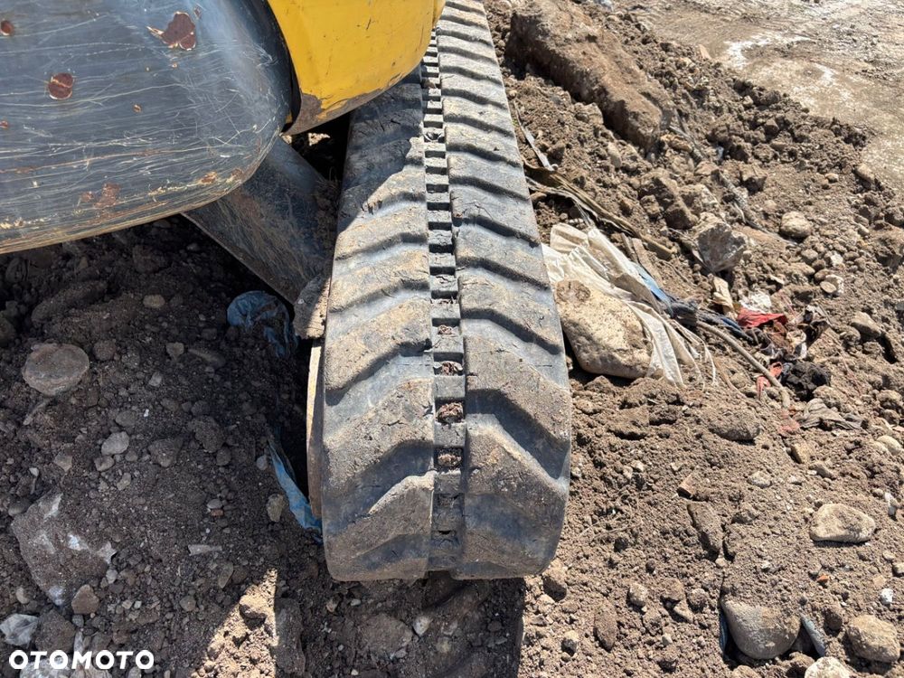 Komatsu Pc 35 Mr - 32
