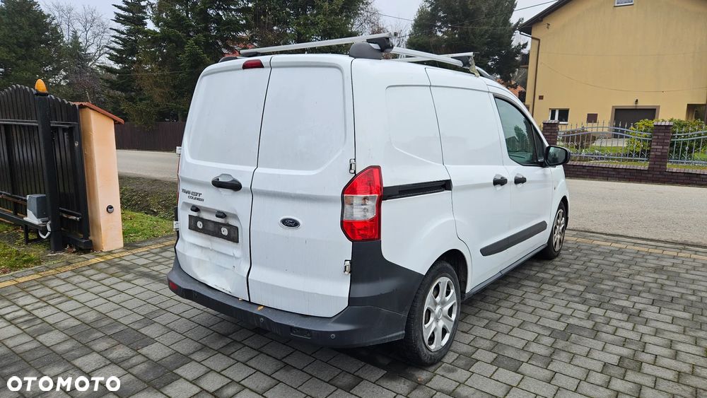 Ford Transit Courier - 6