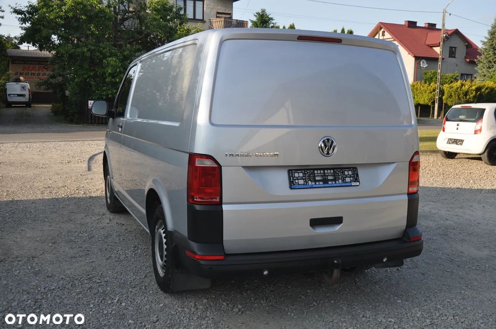 Volkswagen Transporter - 12
