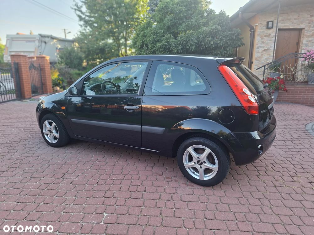 Ford Fiesta - 8